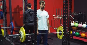 packing your neck when deadlifting